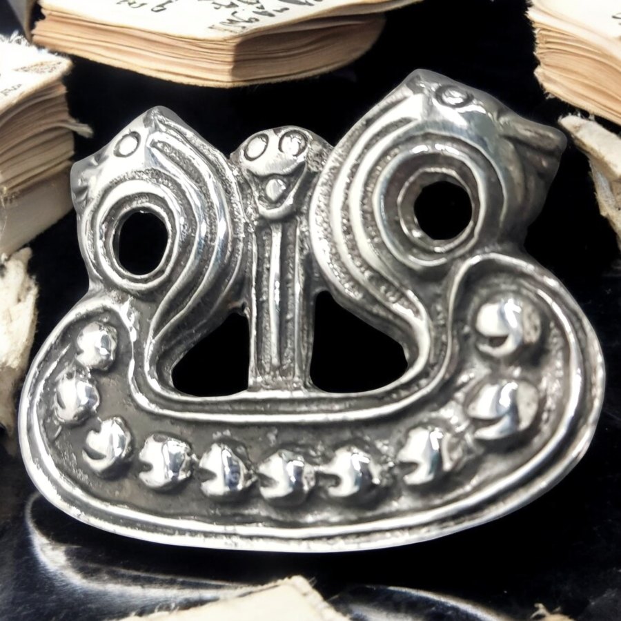 Mjolnir Drakar Vikingo En Plata 3 X 4,5 Cm 20 Gr Art 1084