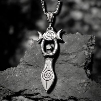 Medalla Triple Diosa Wicca En Plata 4,5 Cm Art 135