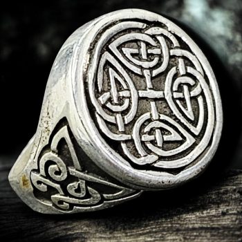 Anillo Celta Nudo Escudo Perenne Plata 1,8 Cm 15 Gr Art 1510