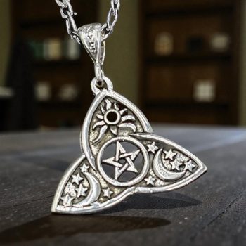 Dije Triple Diosa Con Pentaculo Wicca En Plata 3 Cm 4,5 Gr Art 161