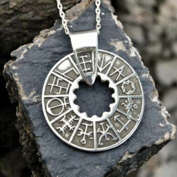 Dije Selector De Runas Celtas En Plata 3 X 2,5 Cm Art 218