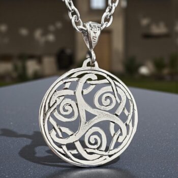 Dije Celta Trisquel Con Nudos En Plata 2,7 Cm 5 Gr Art 239