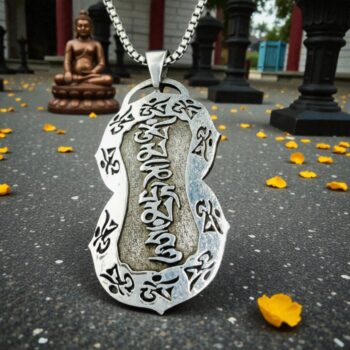 Dije Mantra Om Mani En Plata 5,5 X 2,5 Cm 13 Gr Art 252