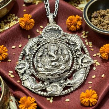 Medalla Ganesha En Plata 5 X 4 Cm Peso 25 Gr Art 266