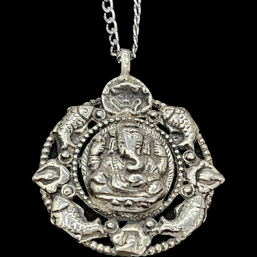 Medalla Ganesha En Plata 5 X 4 Cm Peso 25 Gr Art 266 - Imagen 4