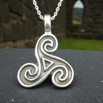 Dije Celta Trisquel 3 X 2 Cm En Plata 8 Gr Art 370