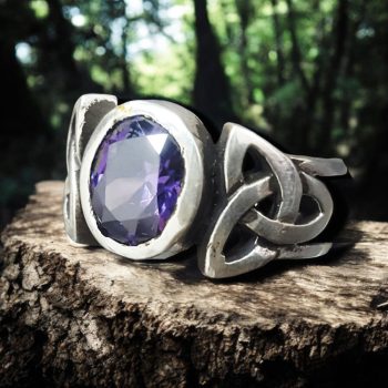 Anillo Celta Triqueta Y Amatista En Plata 10 Gr Y Posibilidad De Optar Por Piedra Distinta Art 383