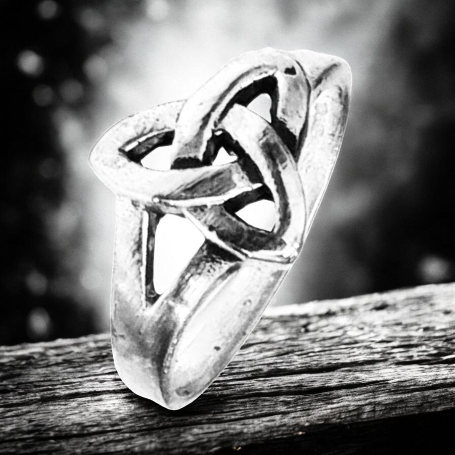 Anillo Celta Triqueta En Plata 5 Gr 1,5 X 1,5 Cm Art 390