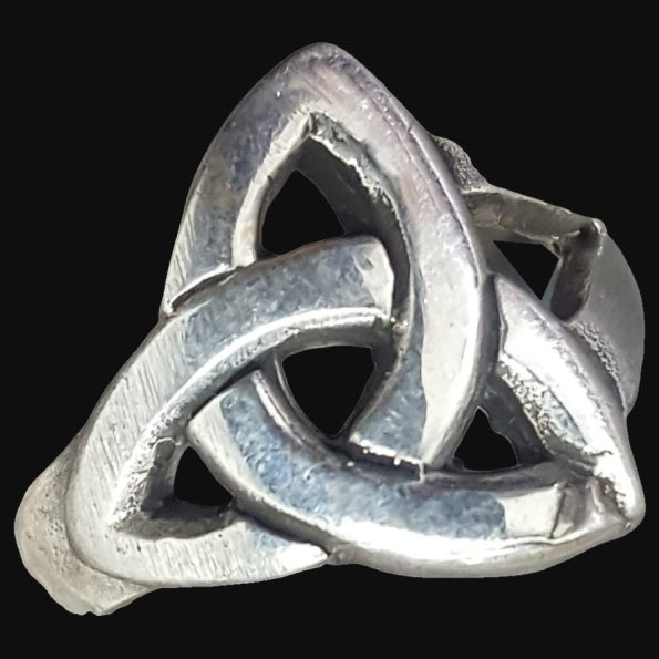 Anillo Celta Triqueta En Plata 5 Gr 1,5 X 1,5 Cm Art 390