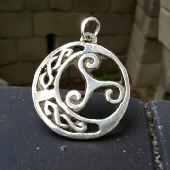 Dije Celta Trisquel Y Nudo 2,5 Cm En Plata 4 Gr Art 414