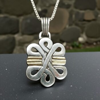 Dije Celta Nudo Perenne En Plata Y Oro 7,4 Gr 3,5 Cm Art 572