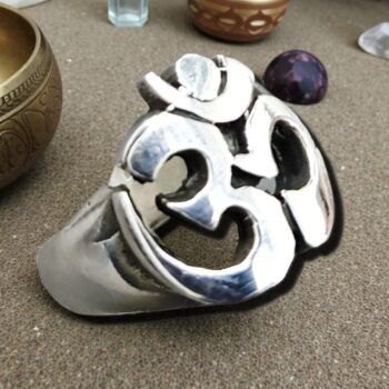 Anillo Símbolo Om En Plata 1,5 X 1,5 Cm 7 Gr Art 868