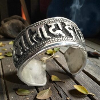 Anillo Mantra Om Mani Padme Abierto Plata 1 Cm 9 Gr Art 892