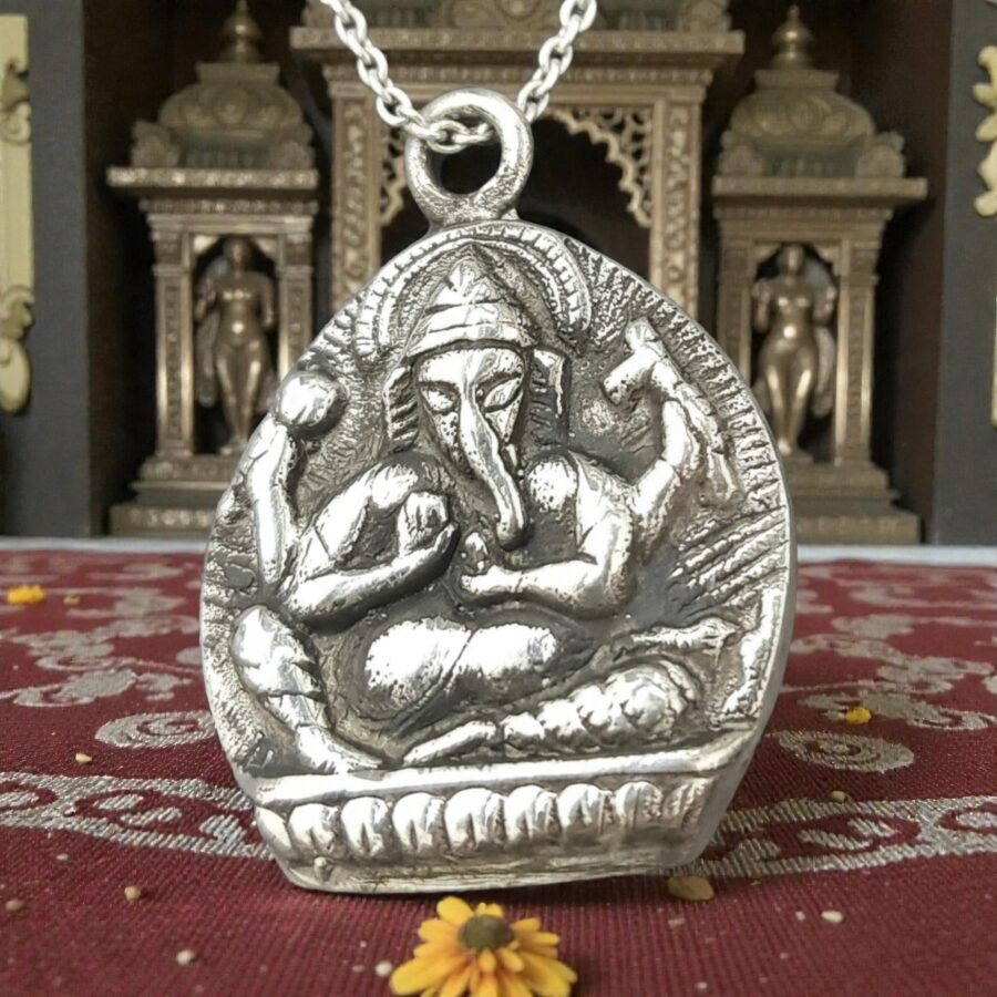 Medalla Ganesha En Plata 2,5 X 2 Cm 9,5 Gr Hinduismo Art 911