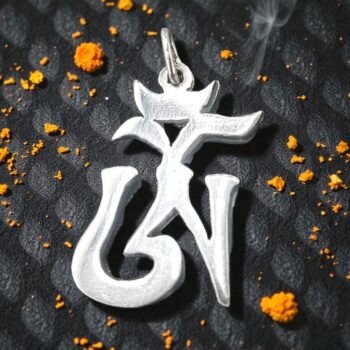 Dije Simbolo Om Tibetano Plata 2,5 X 1,5 Cm 2,5 Gr Art 919