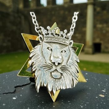 Dije Leon Judah Rastafari Plata Y Oro Duble 4 Cm Art 1341