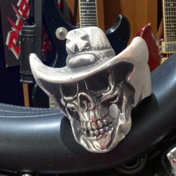 Anillo Calavera De Plata Con Guardas 30 Gr 3 X 3 Cm Art 180