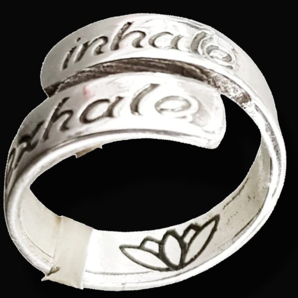 Anillo Yoga Inhale Exhale Plata Regulable Art 809 - Imagen 3