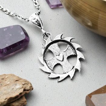 Dije Cruz Orlada En Plata 3 Gr 3 X 2 Cm Art 977