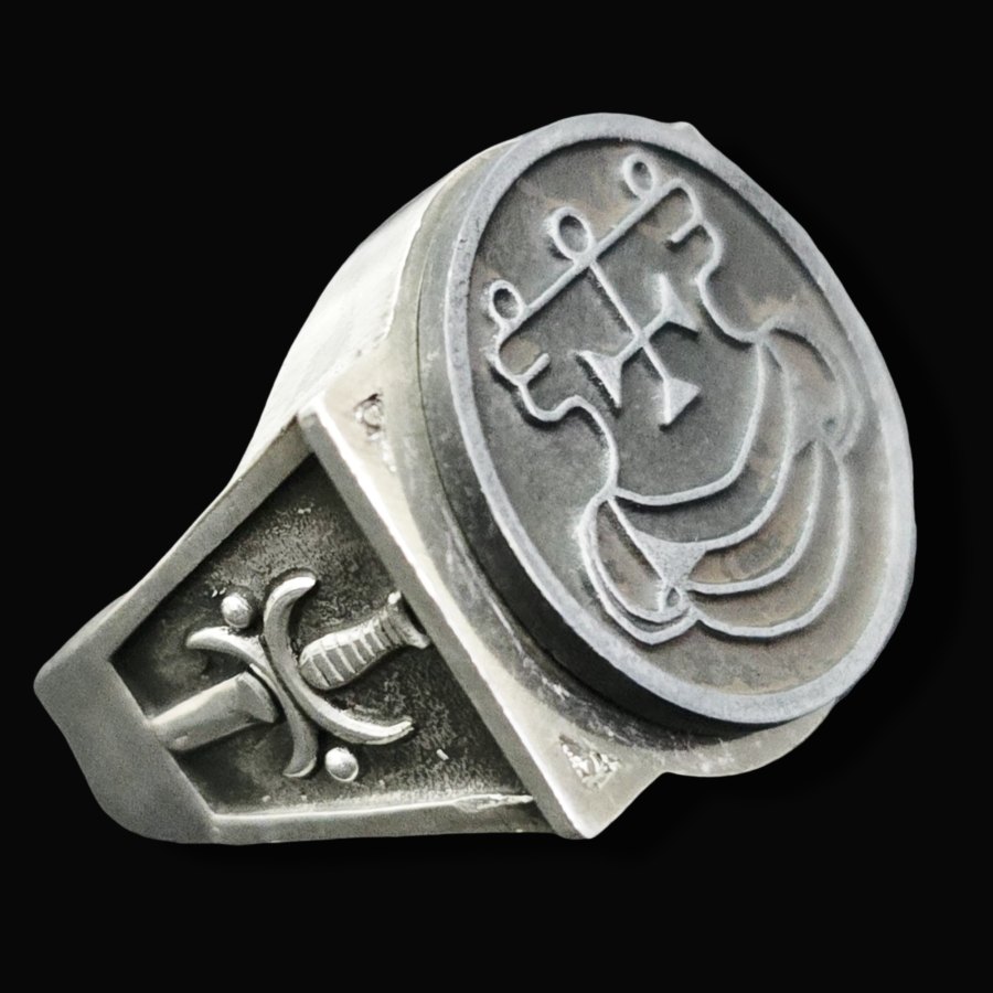 Anillo Demonio 2 Duque Agares 72 Demonios Clave menor de Salomón Goetia En Plata 2,2 cm x 1,8 cm 18 Gr Art 1780