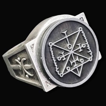 Anillo Demonio 57 PRESIDENTE OSE 72 Demonios Clave menor de Salomón Goetia En Plata 2,2 cm x 1,8 cm 18 Gr Art 1835