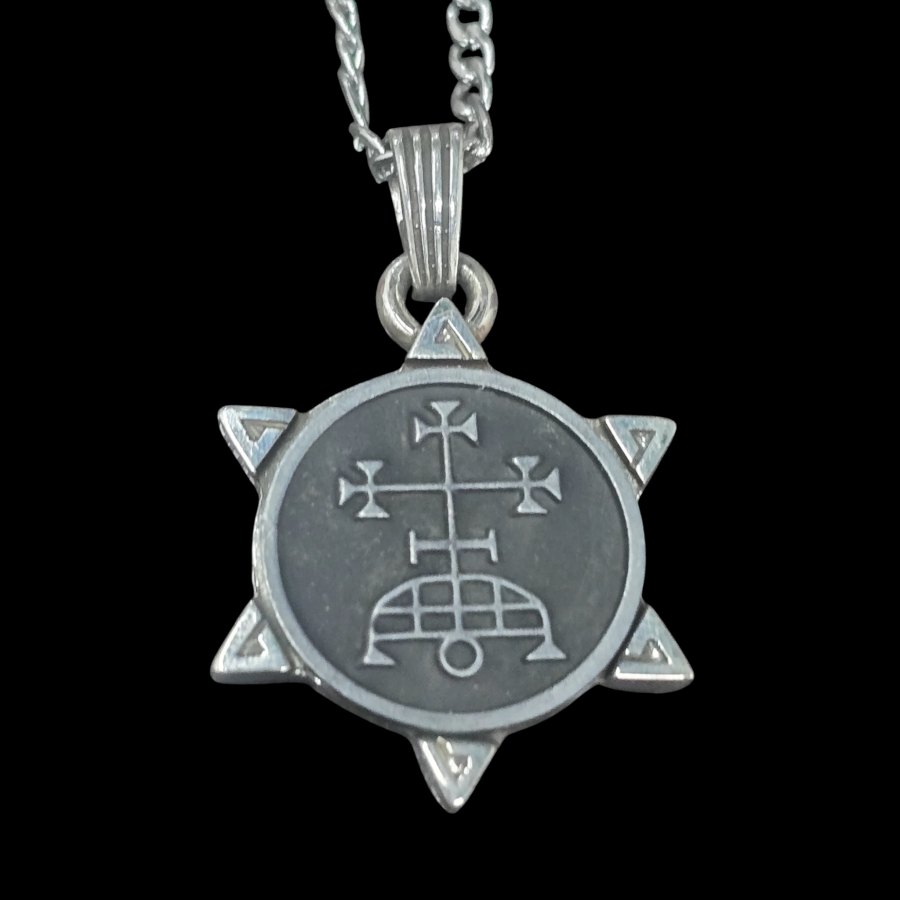 Dije Demonio 04 MARQUES SAMIGINA y Sello secreto Salomón 72 Demonios Clave menor de Salomón Goetia En Plata 3 x 2,5 cm 12 Gr Art 1863