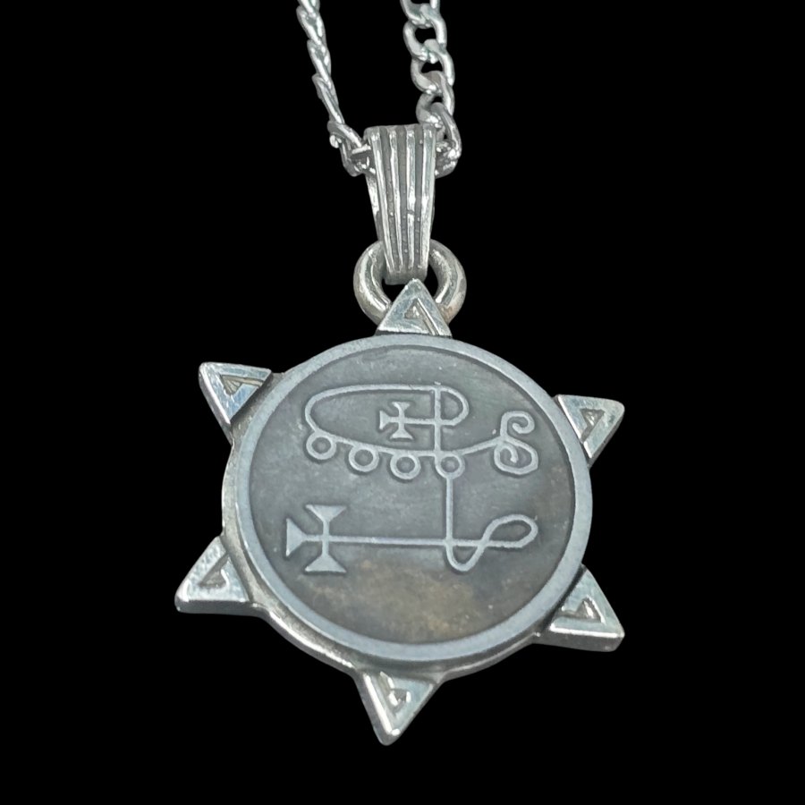 Dije Demonio 06 DUQUE VALEFOR y Sello secreto Salomón 72 Demonios Clave menor de Salomón Goetia En Plata 3 x 2,5 cm 12 Gr Art 1865 - Imagen 3