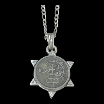 Dije Demonio 32 REY ASMODAY y Sello secreto Salomón 72 Demonios Clave menor de Salomón Goetia En Plata 3 x 2,5 cm 12 Gr Art 1891
