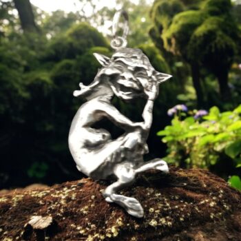 Dije Duende De La Suerte En Plata 3 X 1,5 Cm 4 Gr Protección del hogar y abundancia Art 1040