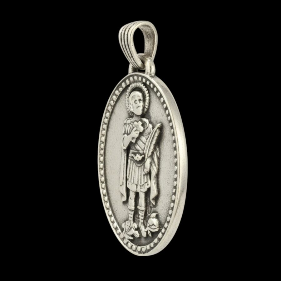 Medalla San Expedito en Plata 925 (4,5 x 2,5 cm – 10 gr) Talismán de Victoria y Protección en Causas Urgentes - Imagen 6